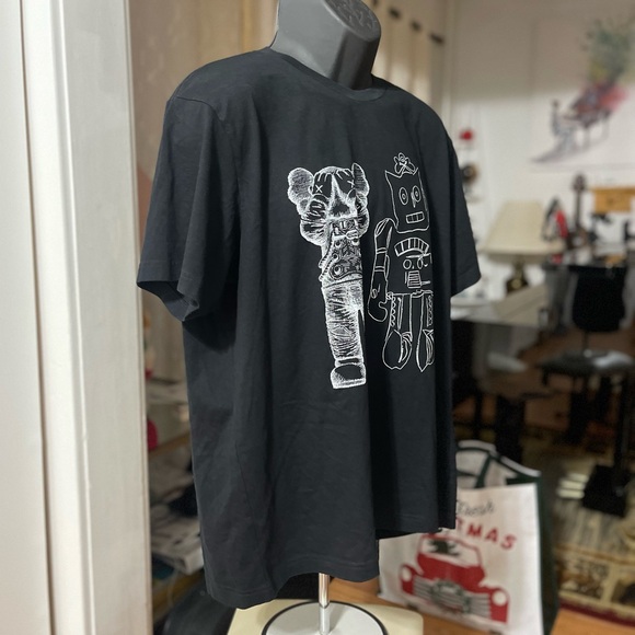 Fair Used Unisex Size X-large Uniqlo KAWS X Warhol Graphic Tee 100% Cotton Black - Picture 9 of 13